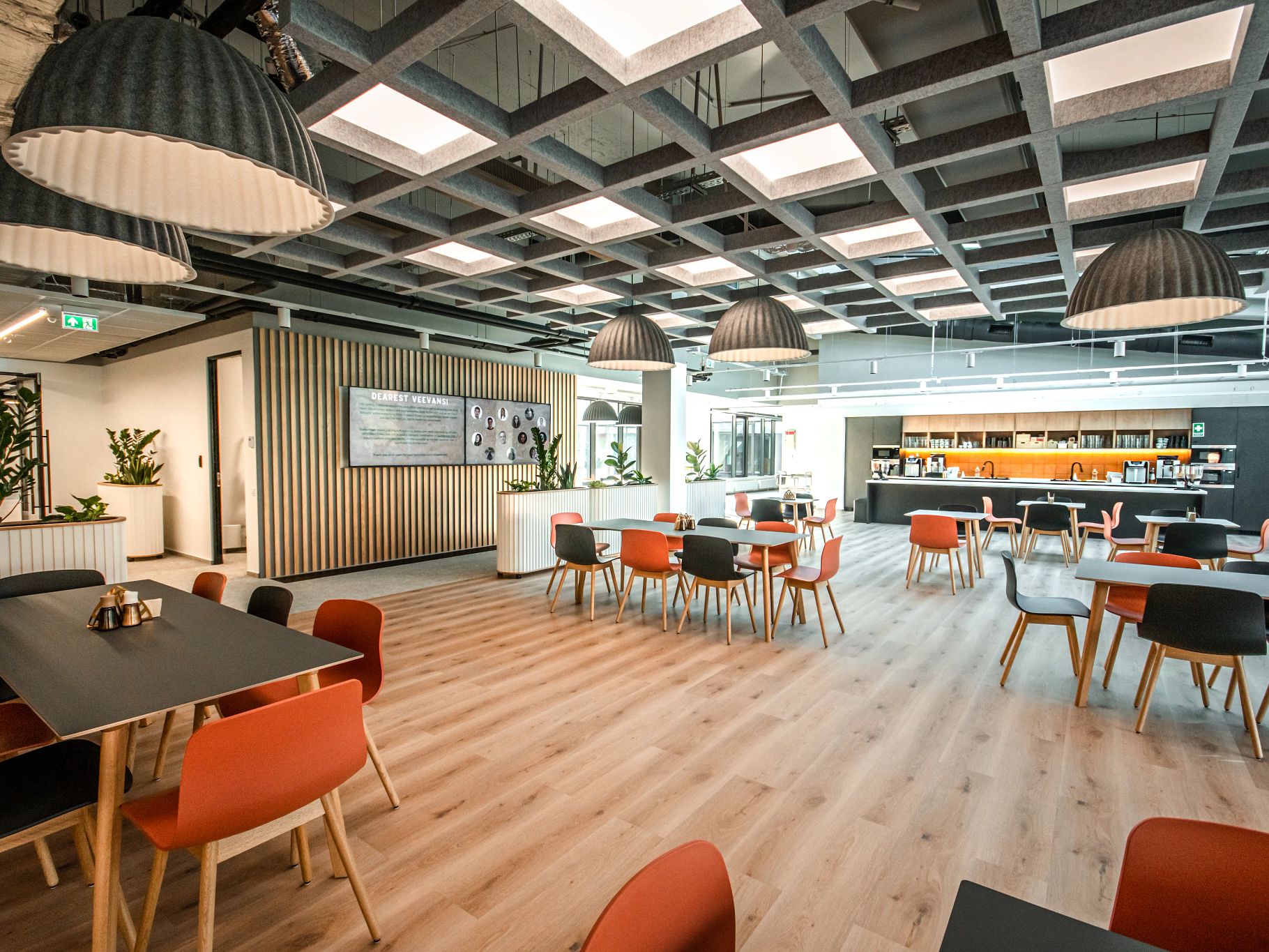 Veeva Systems Budapest HU ShawContract